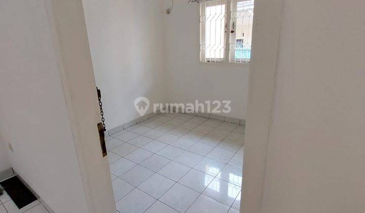 Disewakan Rumah di Tanjung Duren Gg 1 Jakarta Barat 6