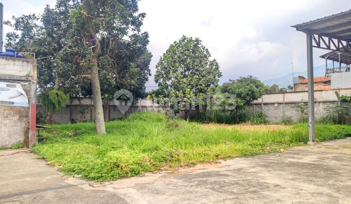 Gudang di Jl Raya Simpang Parakanmuncang, Desa Mekarbakti, Kab. Sumedang, Jawa Barat