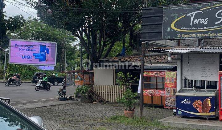 Jual ruang usaha di mainroad Jl Surapati