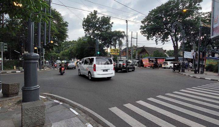 Disewa Ruang Usaha Strategis di Mainroad Riau Bandung 2