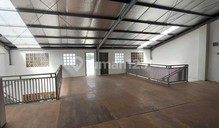 FOR RENT SHOPHOUSE ON JL RAYA LEMBANG MAINROAD 2