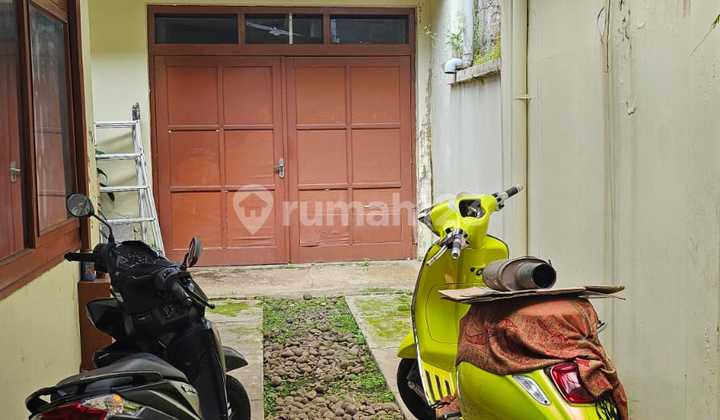 Sell Kost House behind UNPAR. 2