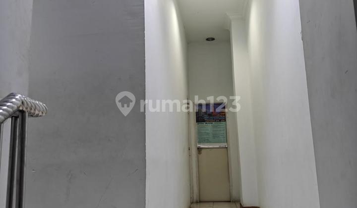 Jual Rumah Sayap Riau, dengan Halaman Luas. Lingkungan aman, nyaman dan strategia di tengah kota 