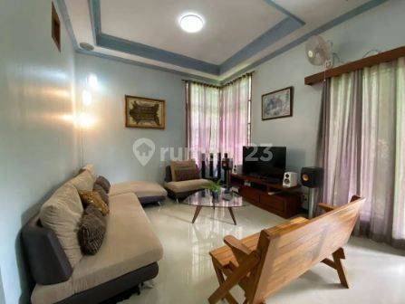 ruang tamu dijual rumah 1 lantai, halaman