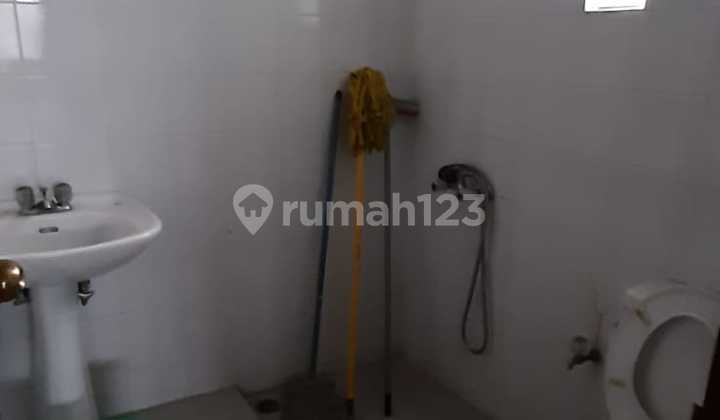 Dijual Villa di Lembang