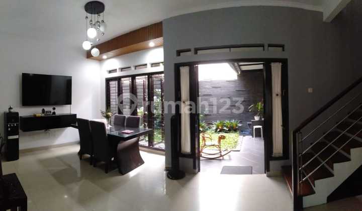 For Sale Charming and Strategic House Near Gt. Buah Batu, Buah Batu Regency Complex, Bandung