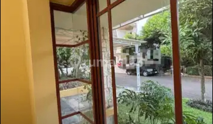 Rumah Adem Halaman Belakang Luas Lingkungan Tenang