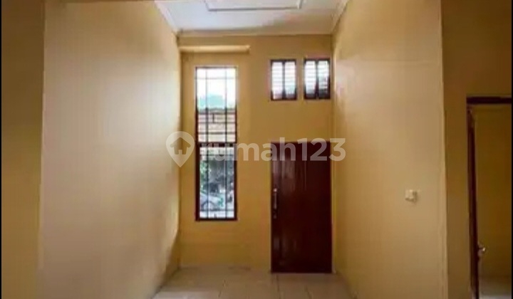 Rumah Adem Halaman Belakang Luas Lingkungan Tenang 2