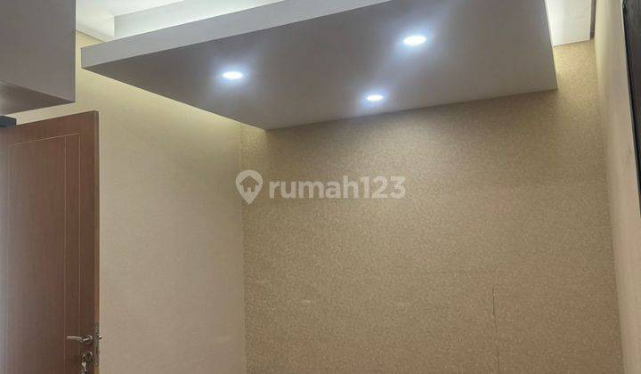 Rumah 3 Lantai Bagus SHM di Taman Grisenda, Jakarta Utara 2