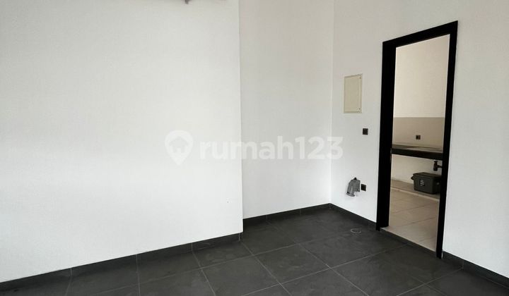 Disewakan Rumah Mewah Golf Island PIK 12X35 Harga Nego  2