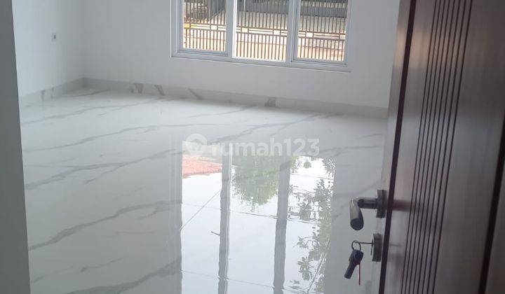 Rumah 2 Lantai Bagus Semi Furnished SHM di Katamaran Indah Pik 1 1