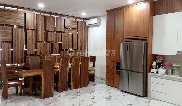 Rumah 3 Lantai di Muara Karang Semi Furnished Siap Huni 2