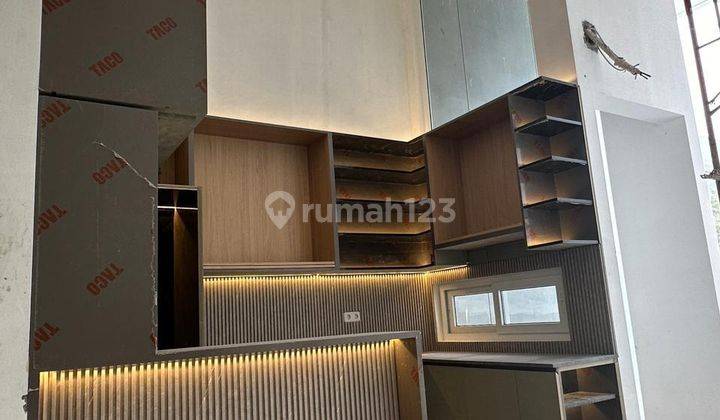 Rumah 3 Lantai Bagus SHM di Pluit Karang, Jakarta Utara 1