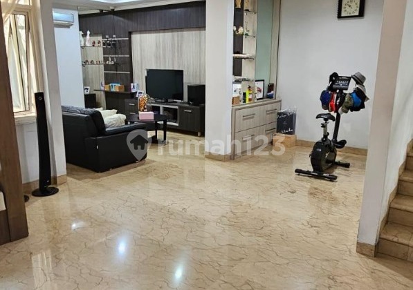 Dijual Rumah BGM PIK Uk 8x18 sudah Full Renov mundur. Lantai 1 full Marmer