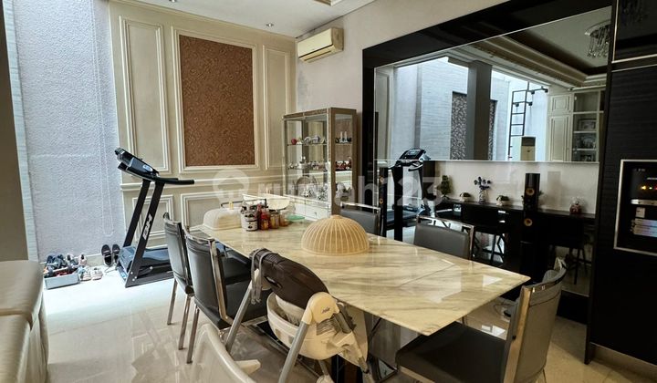 For Sale: Crown Golf PIK House, Size 8x24, fully renovated building, fully furnished with lake view.