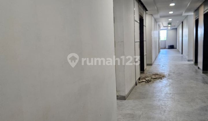 dijual Apartment 2 BR Elevee Apartment Semi Furnished  2
