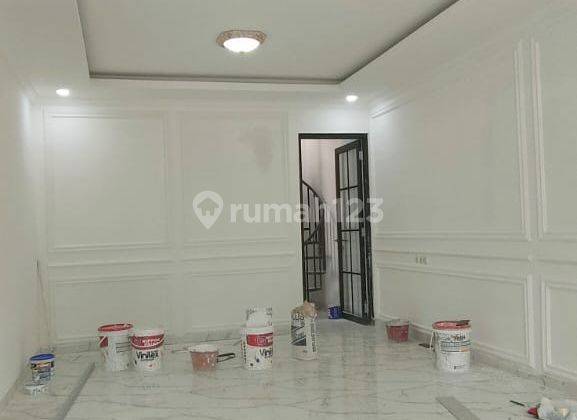 Rumah 2 Lantai Sudah Renovasi Siap Huni Lingkungan Lingkungan Yg Sangat Asri Dengan Tumbuhan Yg Rindang Dekat Toll Dan Pasar Moderen di Bsd Neo Catalonia, Tangerang 1