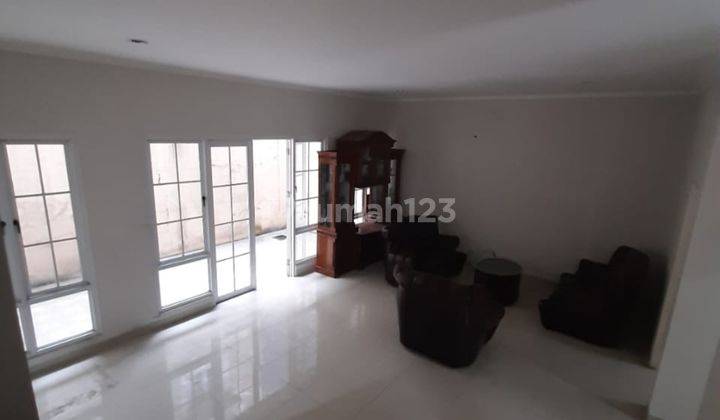 Rumah Menagio Semi Furnished Dekat Universitas Surya di Gading Serpong, Tangerang 1