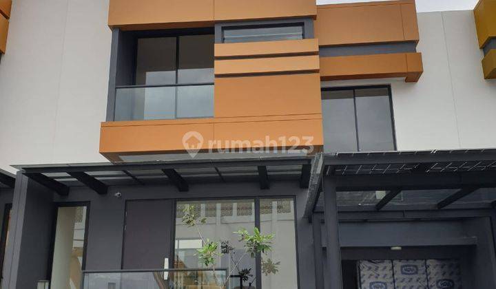 Rumah Baru Deluxe Mozart Tahap 2 Turun Harga di Gading Serpong, Tangerang 1