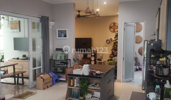 Rumah 2 Lantai Bagus Unfurnished Alicante Dekat Cartenz Mall di Gading Serpong, Tangerang 1