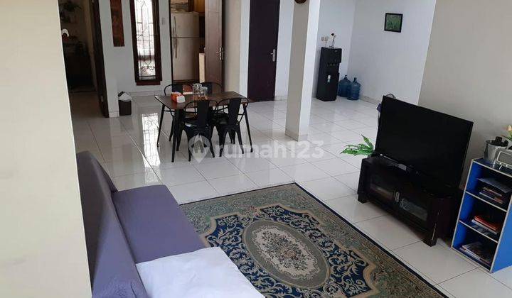 Rumah 2 Lantai Bagus Semi Furnished SHM di BSD Kencana Loka, Tangerang 1