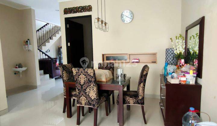 Rumah Siap Huni Dua Lantai Full Renov Furnished SHM Dekat Toll Dan Stasiun di Bsd Griya Loka, Tangerang 2