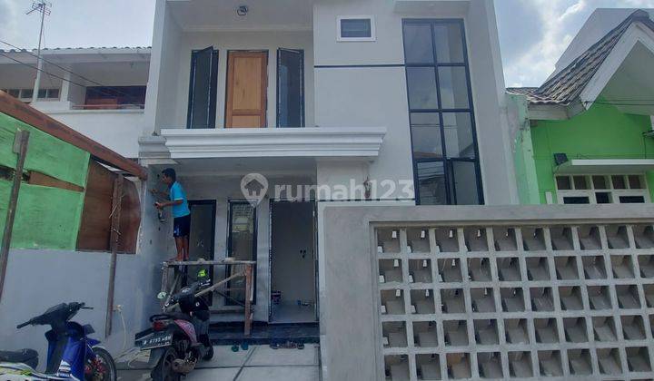 Rumah Baru 2 Lantai Siap Huni SHM Lokasi Dekat Pasar Moderen Dan Tol di Bsd Nusaloka, Tangerang 1