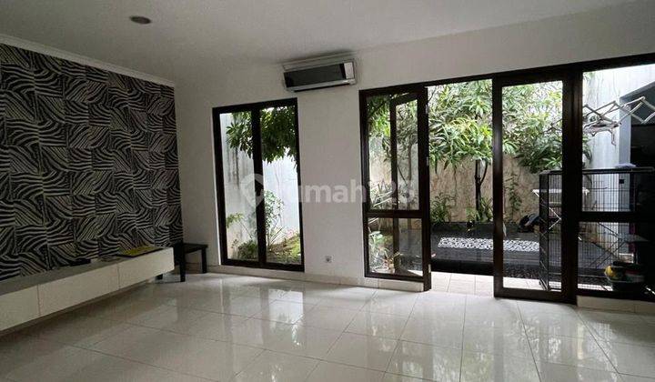 Rumah 2 Lantai Minimalis Semi Furnished Lokasi Dekat Tol Dan Aeon Mall di Bsd The Icon, Tangerang 1