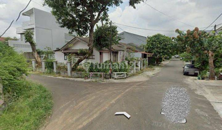 Rumah Tua Hitung Tanah Hook Lokasi Dekat Pasar Moderen Dan Tol Bisa Untuk Kos Kosan di Bsd Griya Loka, Tangerang SHM 2