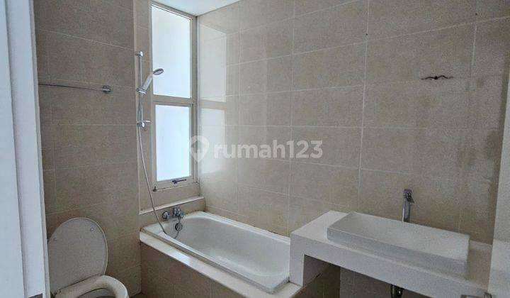 Turun Harga Rumah 2 Lantai Unfurnished di Sutera Victoria, Tangerang 2