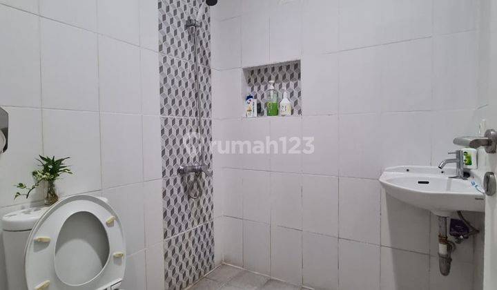 Rumah 2 Lantai Furnished SHM di Cluster Chalcedony, Tangerang 2