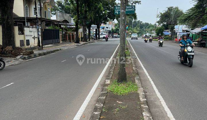 Ruko 2,5 Lantai di Ruko Gandeng Pinggir Jalan Raya, Kencana Loka Tangerang 2