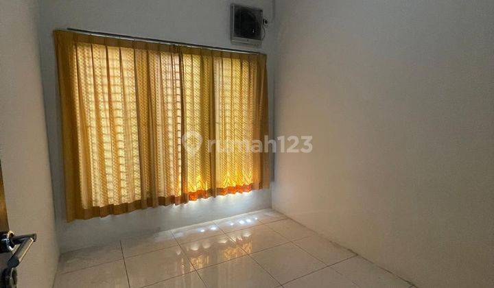 Rumah SIAP HUNI Unfurnished SHM DEKAT TOL DAN PASAR MODEREN di BSD Nusaloka, Tangerang 2