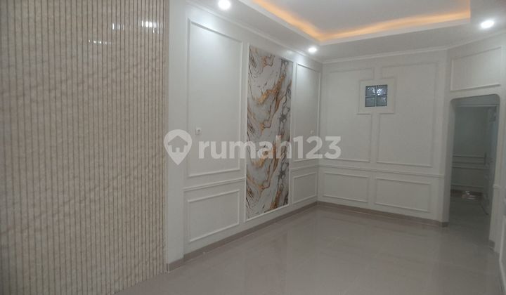 For sale nice house ready to occupy renovated SHM BSD Griya Loka, Tangerang 2