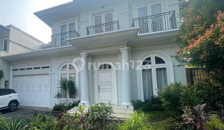 FOR SALE House WITH POOL IN Fontainebleau GOLF ESTATE BSD Bukit Golf, Tangerang FOR SALE House WITH POOL IN Fontainebleau GOLF ESTATE BSD Bukit Golf, Tangerang