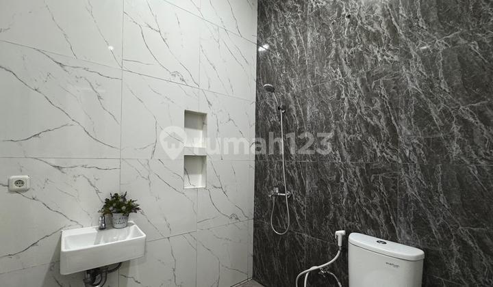 FOR SALE BEAUTIFUL NEWLY RENOVATED READY TO OCCUPY HOUSE BSD Delatinos, Tangerang 2