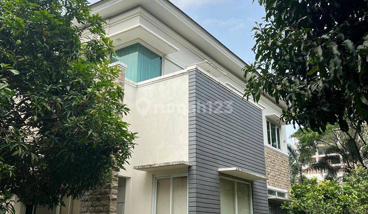 Rumah 2 Lantai Furnished Halaman Super Luas di Cluster Frangipani, Tangerang 2