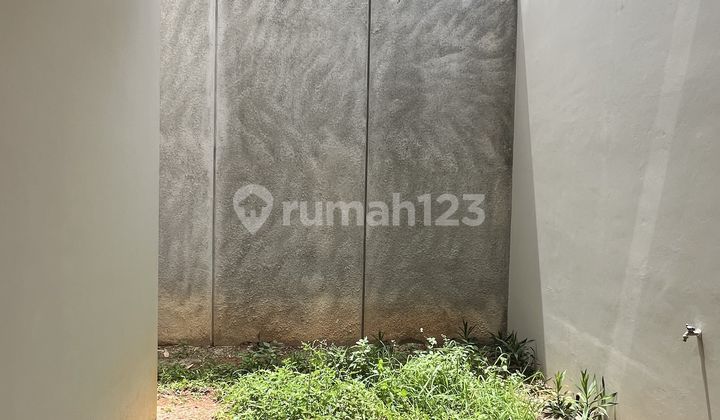 DI JUAL Rumah BRAND NEW SIAP HUNI  cluster Azura BSD Vanya Park, Tangerang 2