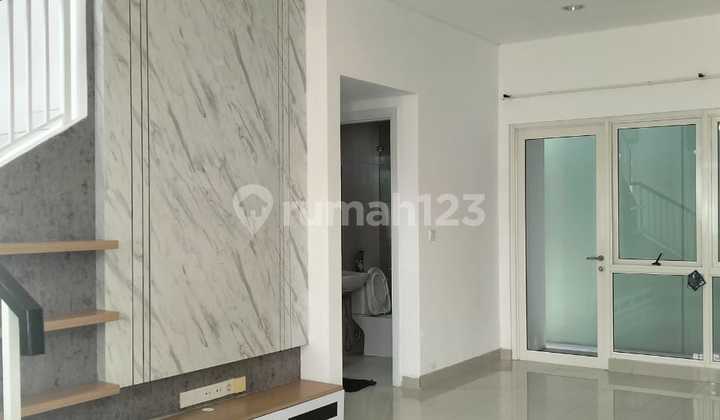 DI JUAL Rumah Bagus Semi Furnished SHM BSD The Savia, Tangerang LOKASI DEKAT TOL DAN STASIUN