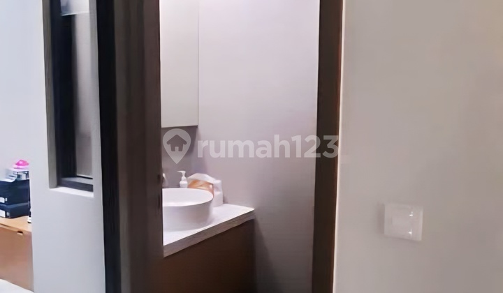 Dijual Bebas Banjir, Rumah, 3 Lantai di Caelus Type 8 2