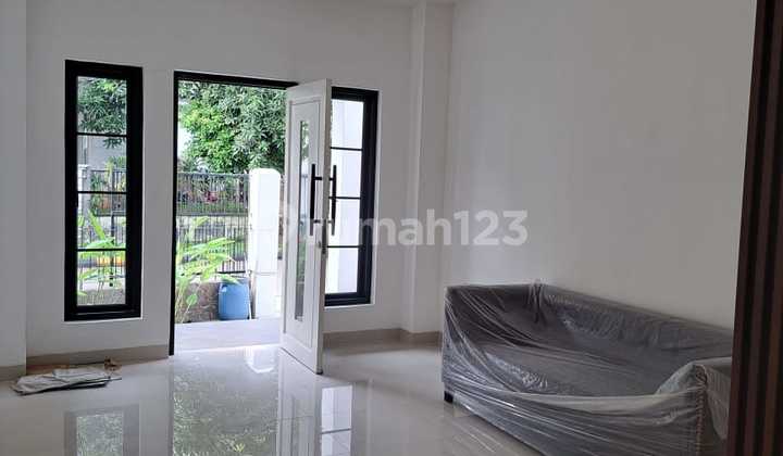 DI JUAL Rumah Bagus Baru Renovasi SHM BSD Puspita Loka, Tangerang 2