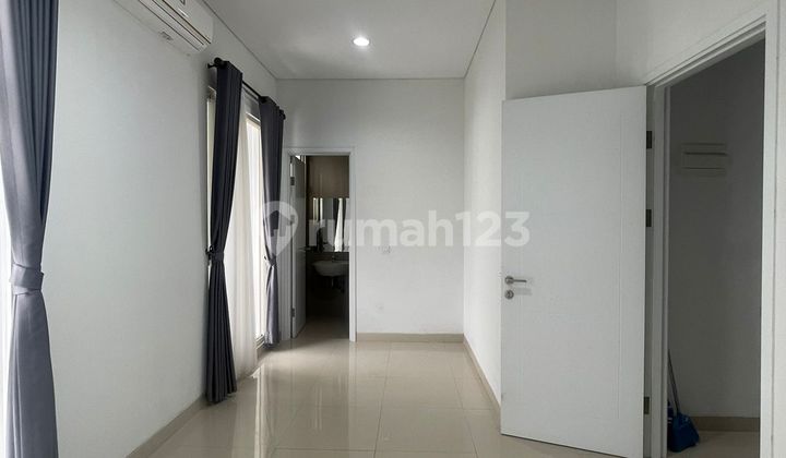 DI JUAL Rumah DUA LANTAI Bagus SHM Cluster Visana BSD The Savia, Tangerang 2