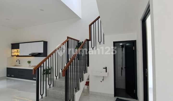 Dijual Dekat Akses Tol, Rumah, 2 Lantai Siap Huni Kencanaloka Bsd 2