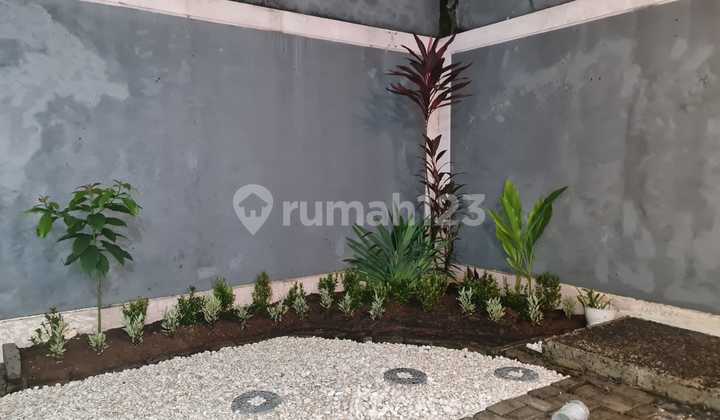 FOR SALE MINIMALIST HOUSE READY TO OCCUPY BSD Delatinos, Tangerang LOCATION CLOSE TO HIGHWAY AND STATION 2