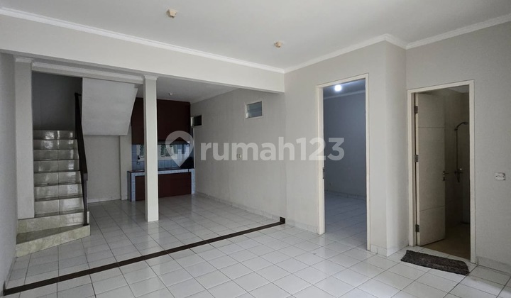 For Rent  
Ready-to-occupy house  
Unfurnished BSD The Icon, Tangerang