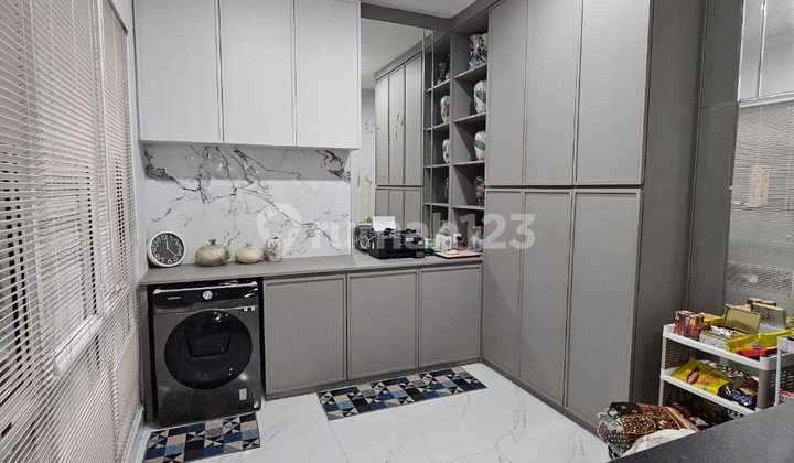 Siap Huni, Rumah, 2 Lantai, Dekat Akses Tol De Parkd City