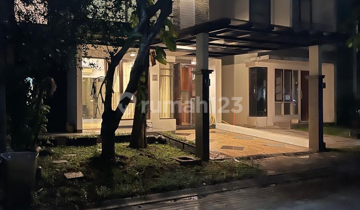 For sale Semi Furnished house in the lush green environment of BSD Foresta, Tangerang