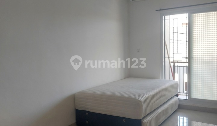 DI JUAL Rumah DUA LANTAI BSD Nusaloka, Tangerang DEKAT PASMOD 2