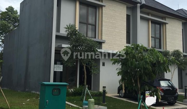 DI JUAL Rumah depan samping taman diBSD Eminent, Tangerang 2