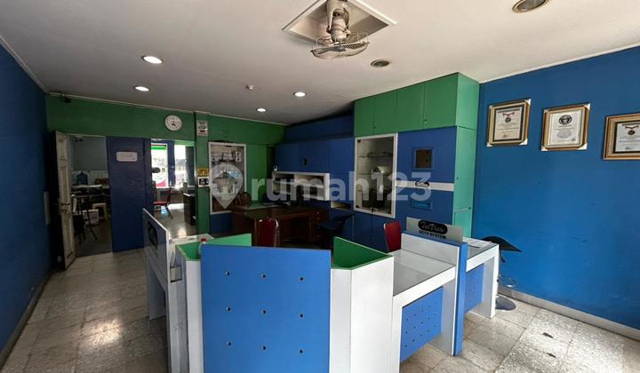 Sewa Ruko Strategis di Mainroad Kebon Jati dekat Paskal Bandung